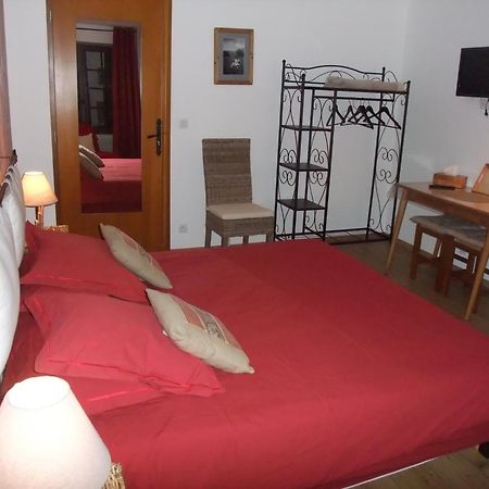 Le Domaine Du Grand Cellier Chambres D'Hotes En Savoie Tournon-sur-Rhône Rum bild